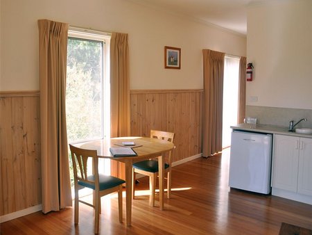 Stringybark Cottages - St Kilda Accommodation 4