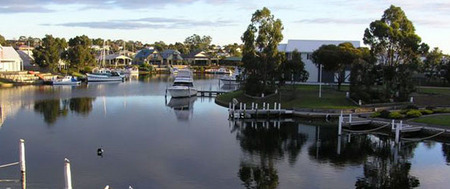Captains Cove - Grafton Accommodation 4