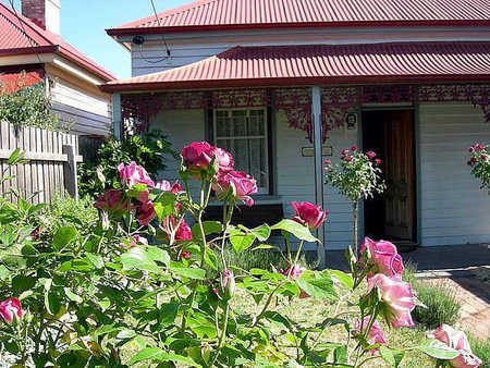 Airleigh - Rose Cottage - Accommodation in Surfers Paradise