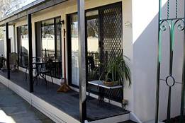 Courtside Cottage Bed and Breakfast - Accommodation VIC