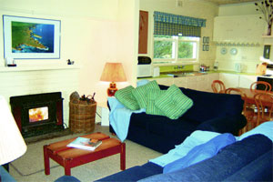 South Mokanger Farm Cottages - Coogee Beach Accommodation 4