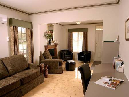 Carrigg House - Coogee Beach Accommodation 1