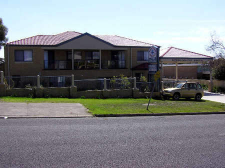 Marks Villa by the Sea - Redcliffe Tourism