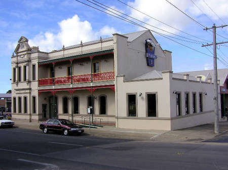 Mitchell River Tavern - Accommodation Cooktown