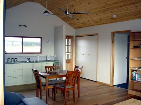 Frog Gully Cottages - Coogee Beach Accommodation 1