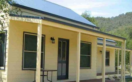 Alpine Valley Cottages - Lismore Accommodation 1