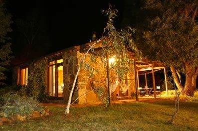 Wombat Hills Cottages - Accommodation in Bendigo
