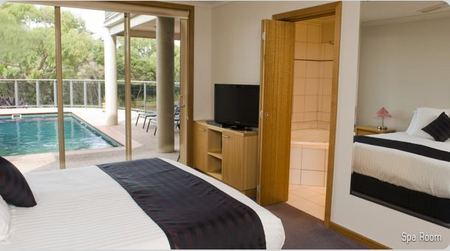 Eugenies Luxury Accommodation - Hervey Bay Accommodation 4