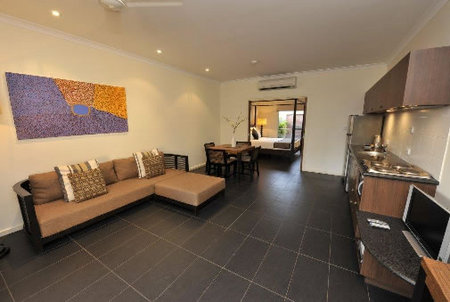 The Frangipani Cable Beach - Accommodation in Surfers Paradise