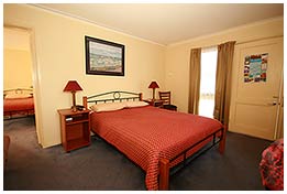 Atwood Motor Inn - Accommodation in Surfers Paradise