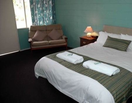 The Bay Motel - Safety Beach - Accommodation in Brisbane