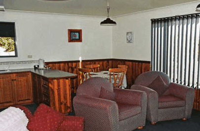 Bay Of Fires Character Cottage - Coogee Beach Accommodation 2