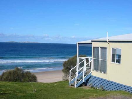 Surfbeach Holiday Park - Accommodation in Brisbane