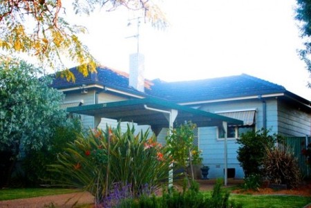 Straw Houses - Tweed Heads Accommodation