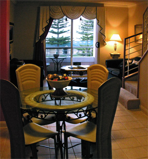 The Castlereagh 4 - Coogee Beach Accommodation 1