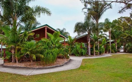 Blue Dolphin Resort & Holiday Park - Lismore Accommodation 1