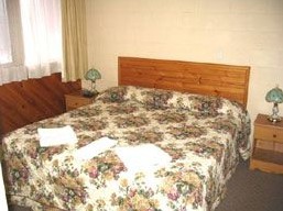 Glenelg Lake Holiday Apartment Accommodation - thumb 2