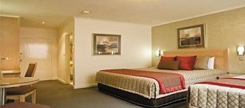 Best Western Plus Travel Inn Hotel - thumb 5