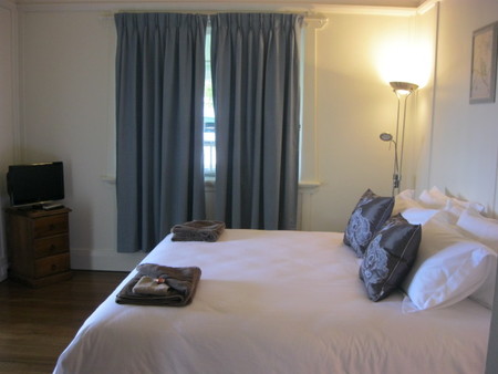 Blooms Cottage - Coogee Beach Accommodation 1