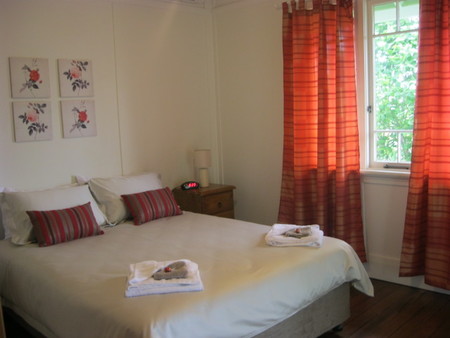 Blooms Cottage - Coogee Beach Accommodation 2